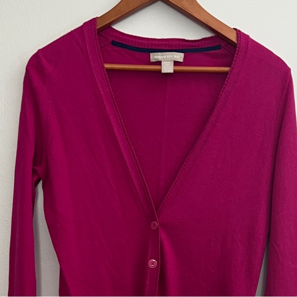 Banana Republic light-weight merino cardigan, M